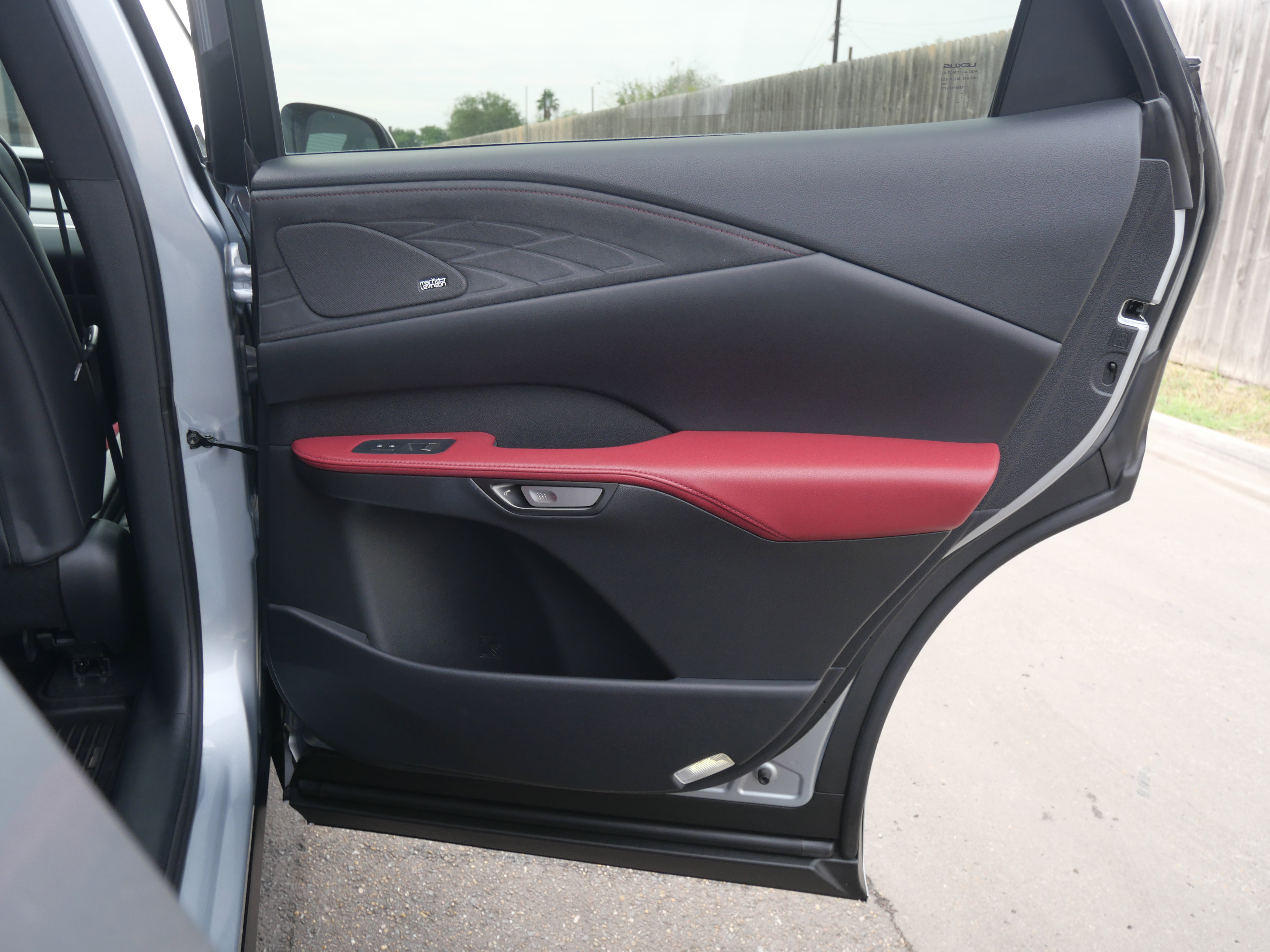 Used 2023 Lexus RX 500h F Sport image 11