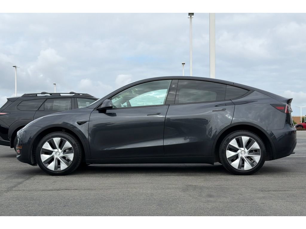 Used 2024 Tesla Model Y Long Range AWD/4WD image 7