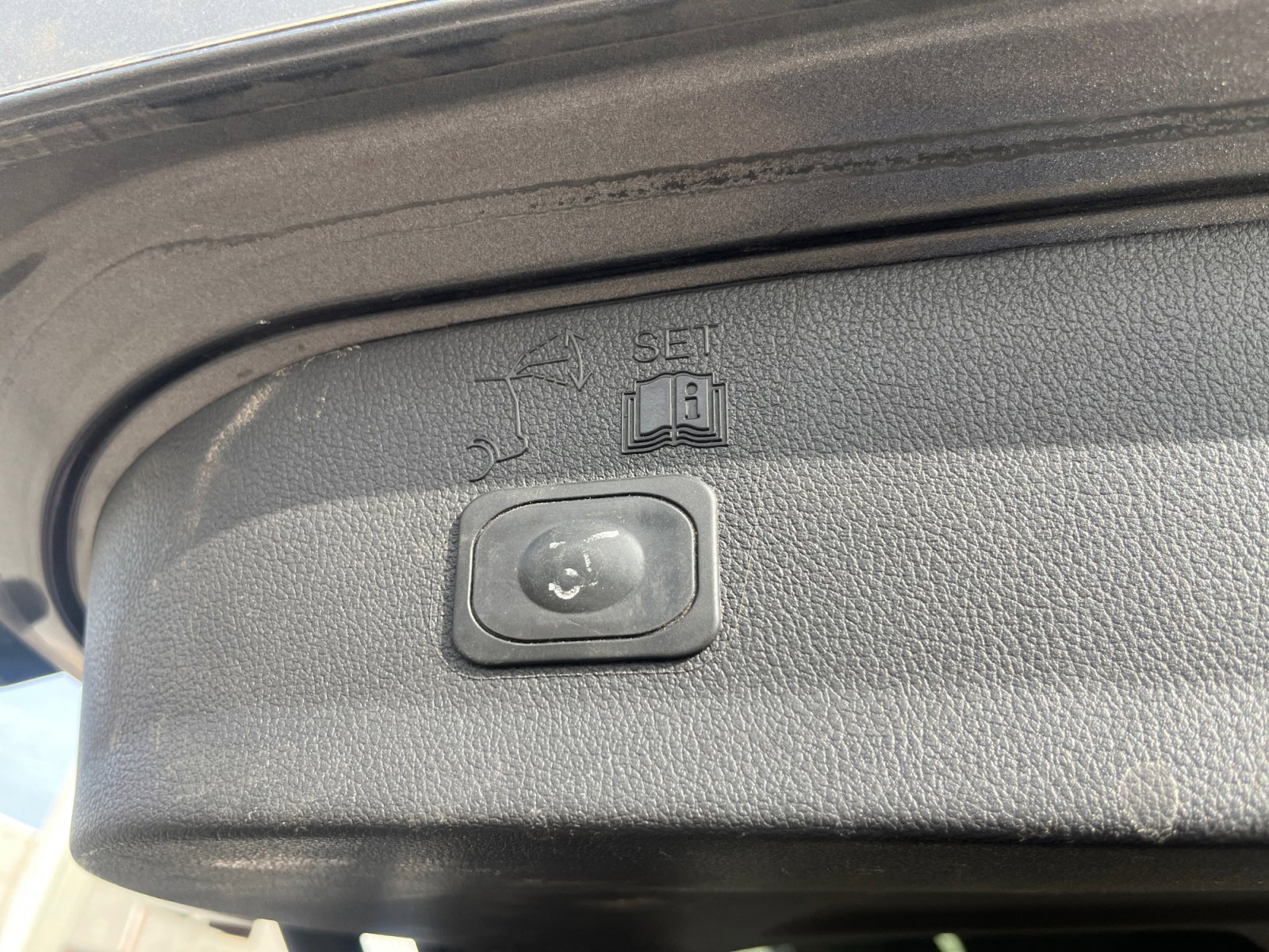 Used 2014 Ford Escape Titanium w/ Equipment Group 401A image 34