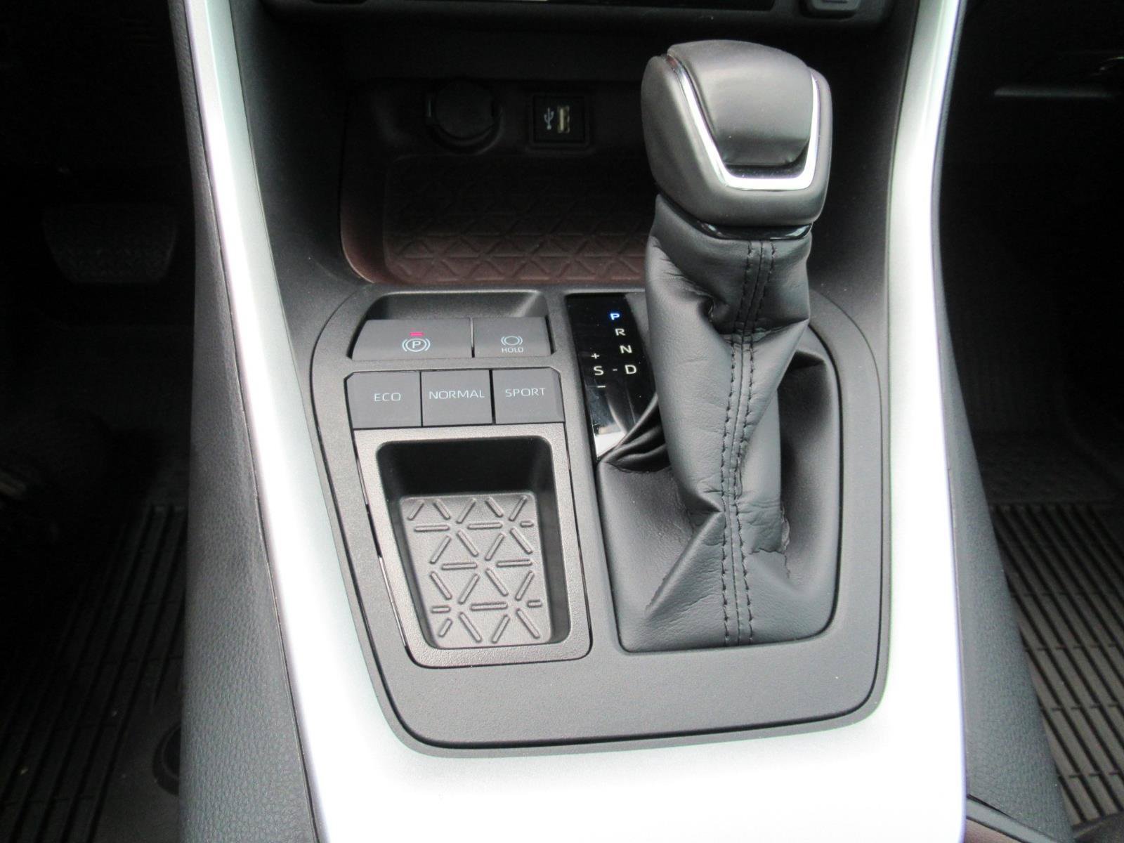 Used 2025 Toyota RAV4 Limited w/ Weather Package FWD image 26