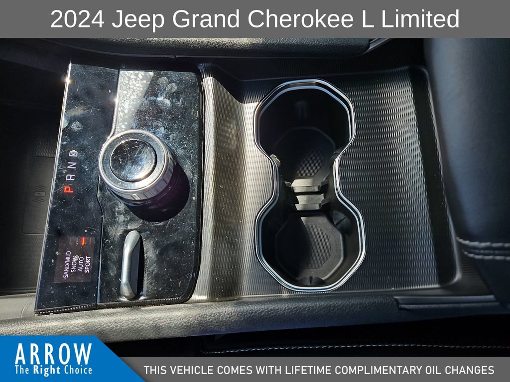 Used 2024 Jeep Grand Cherokee L Limited w/ Luxury Tech Group II AWD/4WD image 28