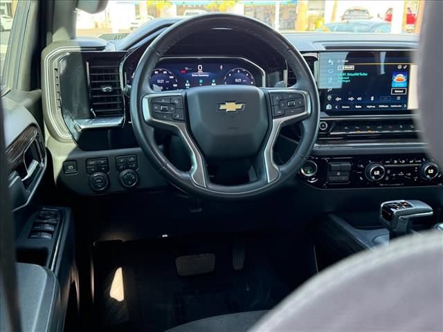 Certified 2024 Chevrolet Silverado 1500 LT w/ Z71 Off-Road Package AWD/4WD image 9
