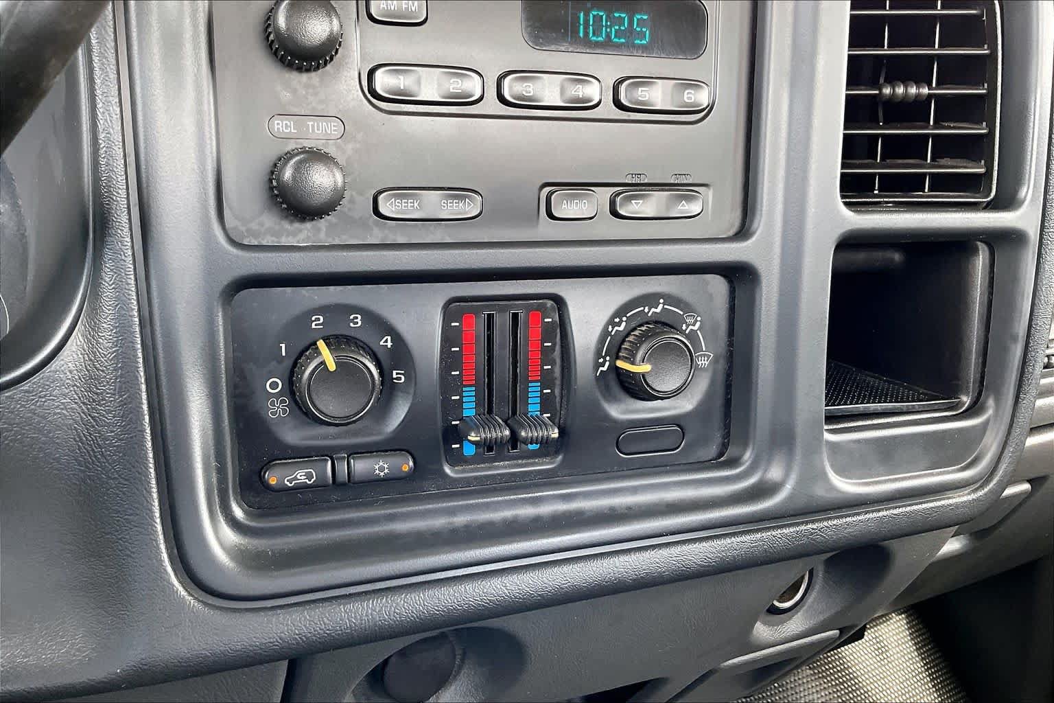 Used 2006 Chevrolet Silverado 1500 W/T RWD image 30