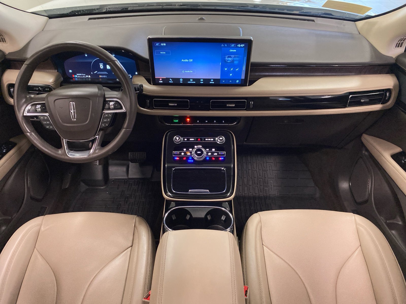 Used 2023 Lincoln Nautilus Reserve w/ Class II Trailer Tow Package AWD/4WD image 10