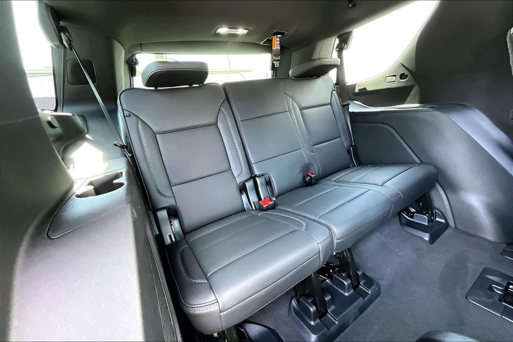 Used 2026 GMC Yukon Denali AWD/4WD image 24