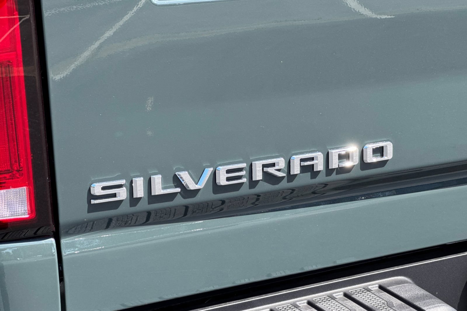 New 2026 Chevrolet Silverado 2500 LTZ w/ LTZ Premium Package AWD/4WD image 25