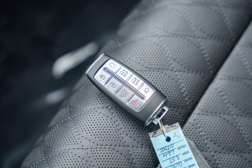 Used 2025 Genesis GV70 3.5T Sport w/ Sport Advanced Package image 46