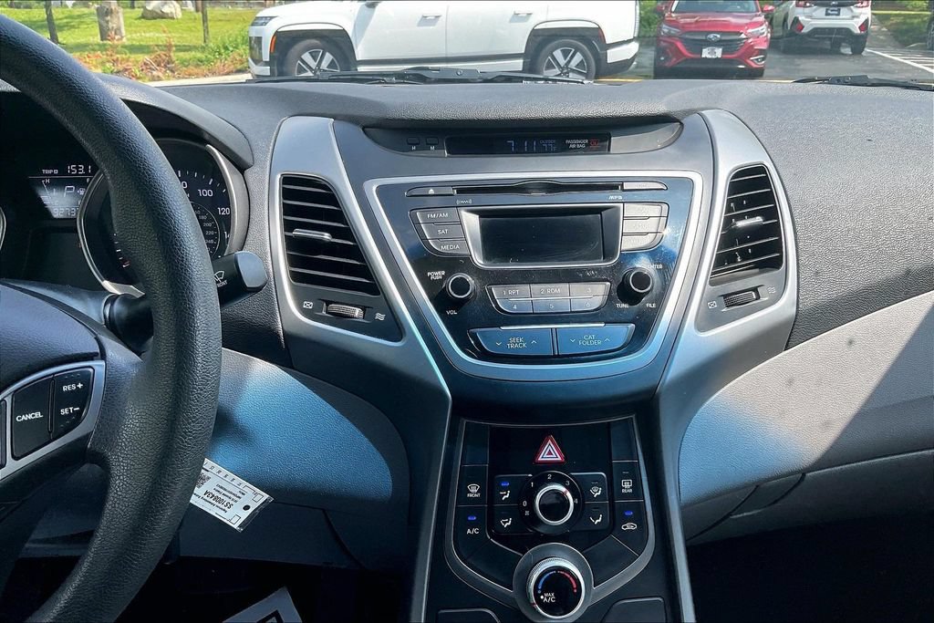 Used 2015 Hyundai Elantra SE FWD image 6
