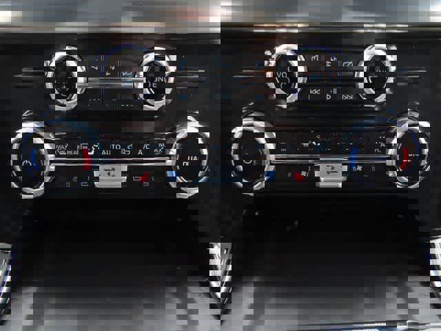 Used 2023 Ford F150 Lariat w/ Equipment Group 502A High image 25