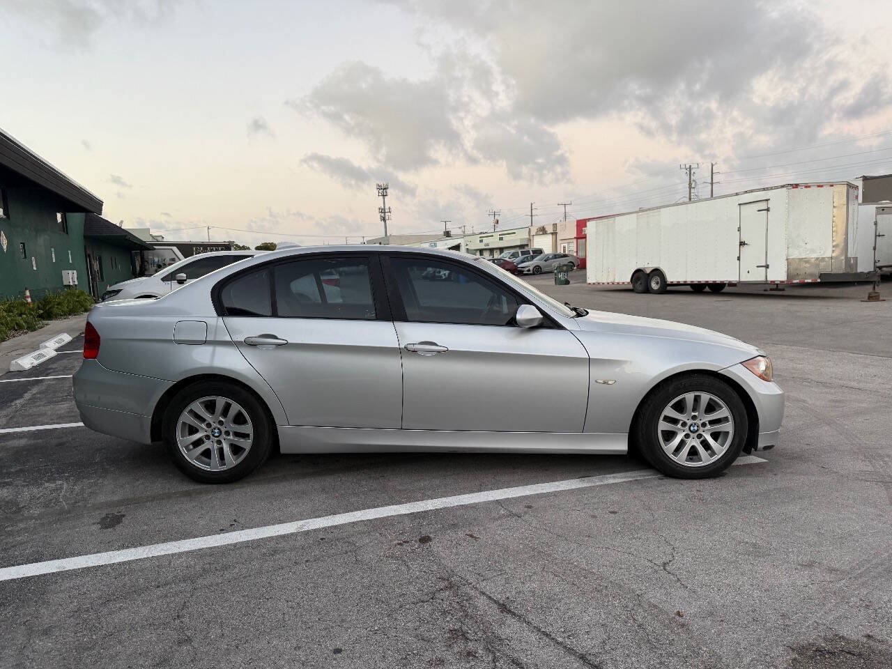 Used 2006 BMW 325i Sedan RWD image 7