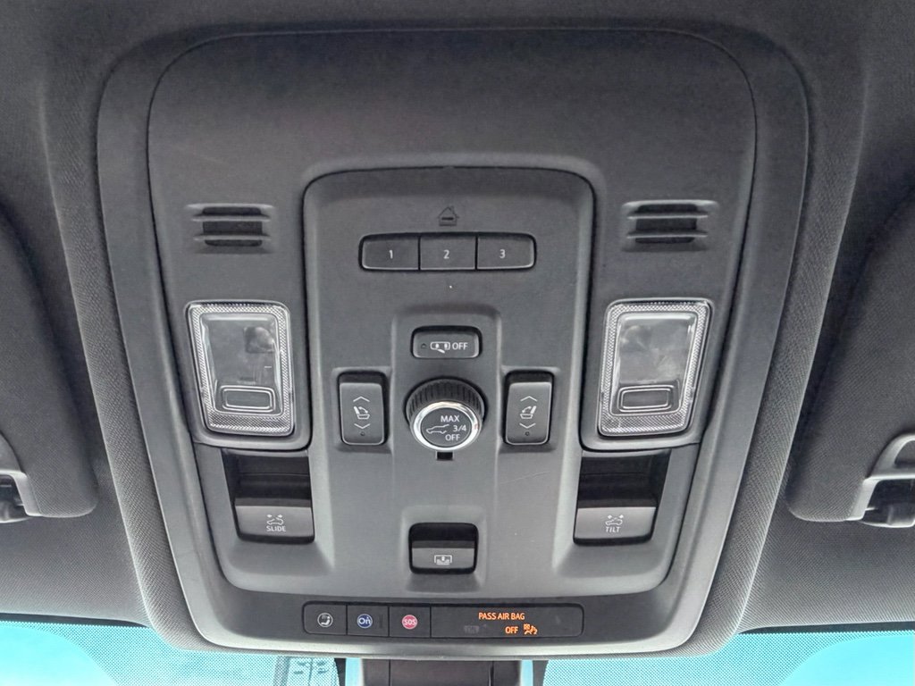 Used 2022 Chevrolet Tahoe Z71 w/ Off-Road Capability Package AWD/4WD image 18