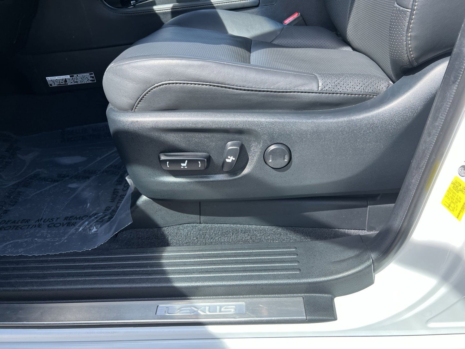 Used 2023 Lexus GX 460 Luxury w/ Sport Design Package AWD/4WD image 14