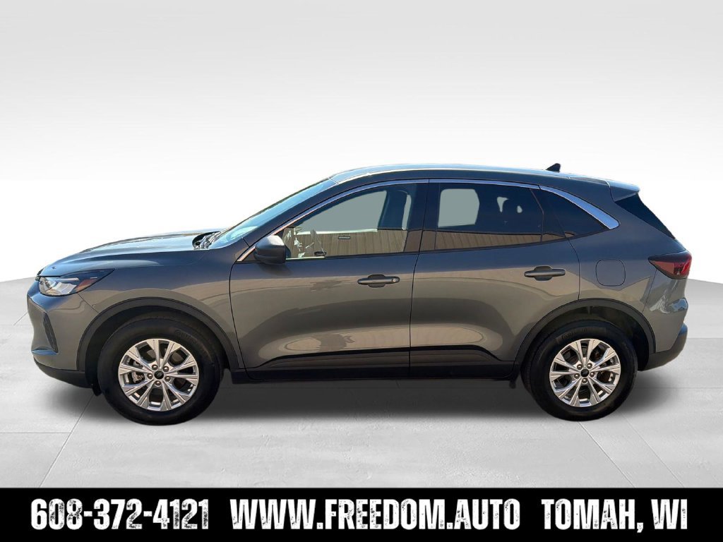 Used 2024 Ford Escape Active AWD/4WD image 2