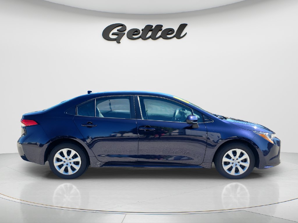 Used 2023 Toyota Corolla LE FWD image 4