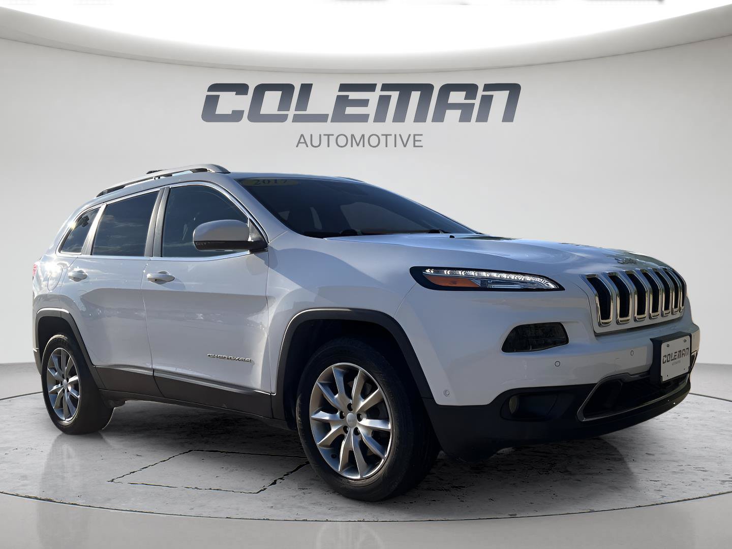 Used 2017 Jeep Cherokee Limited w/ Luxury Group AWD/4WD image 24