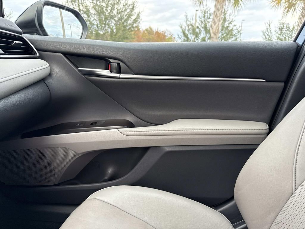 Used 2024 Toyota Camry XSE image 27