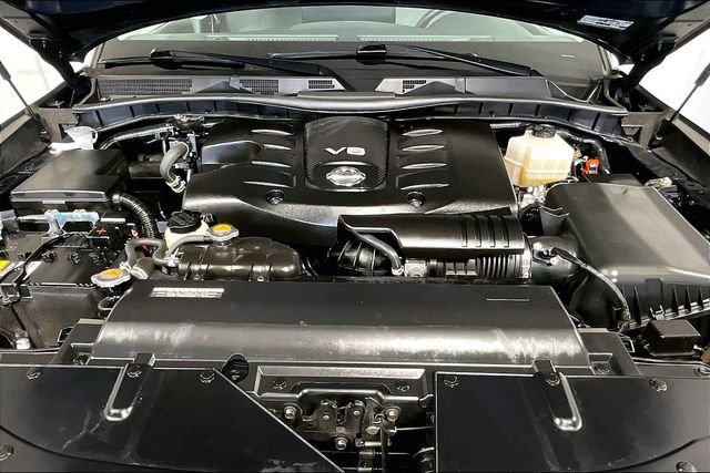 Used 2024 Nissan Armada SL w/ Captain's Chairs Package image 9