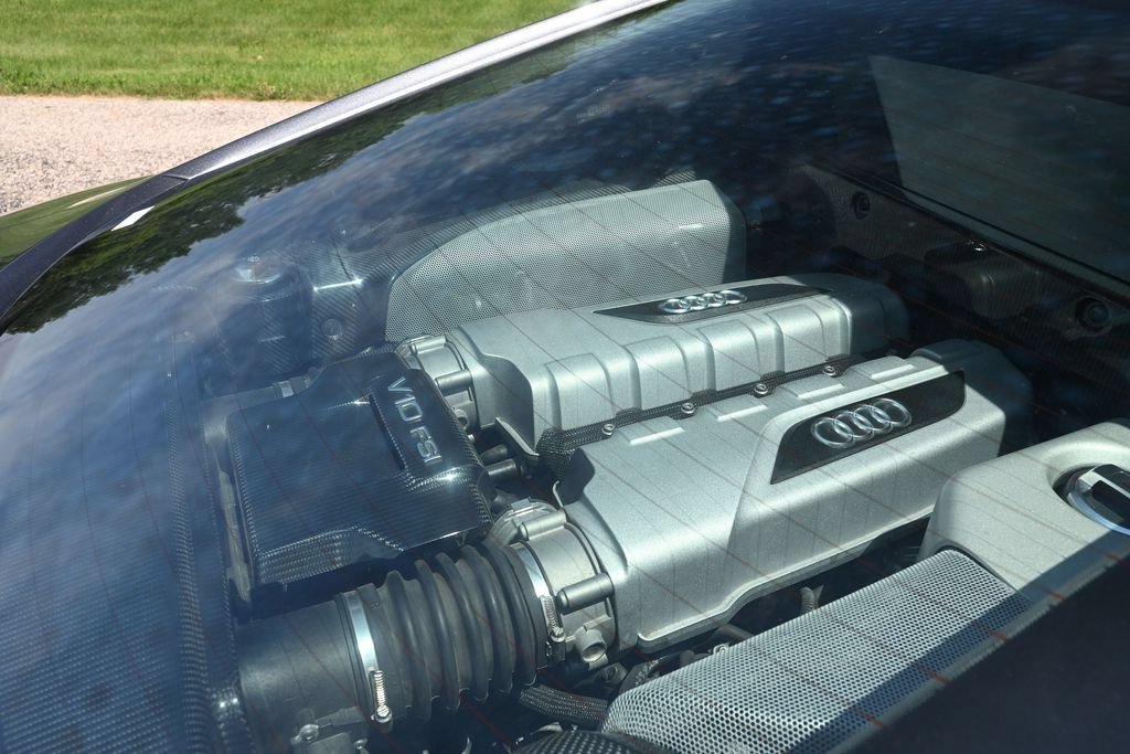 Used 2011 Audi R8 V10 AWD/4WD image 17
