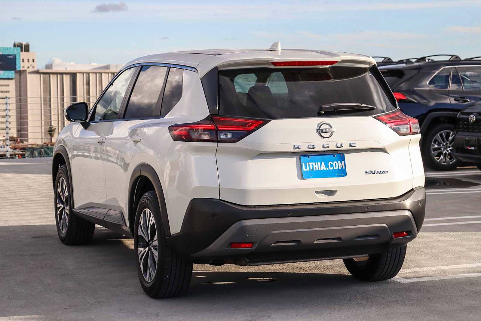 Used 2023 Nissan Rogue SV image 6