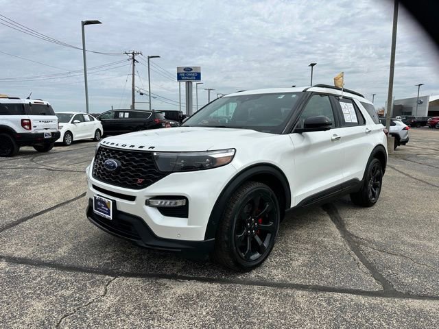 Certified 2022 Ford Explorer ST w/ Equipment Group 401A image 3