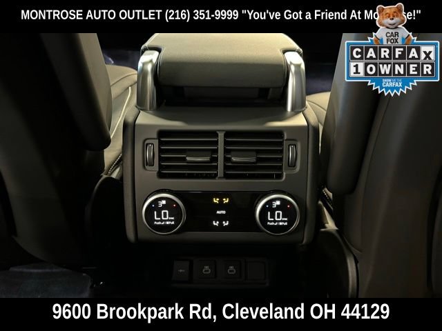 Used 2024 Land Rover Discovery Dynamic SE AWD/4WD image 29