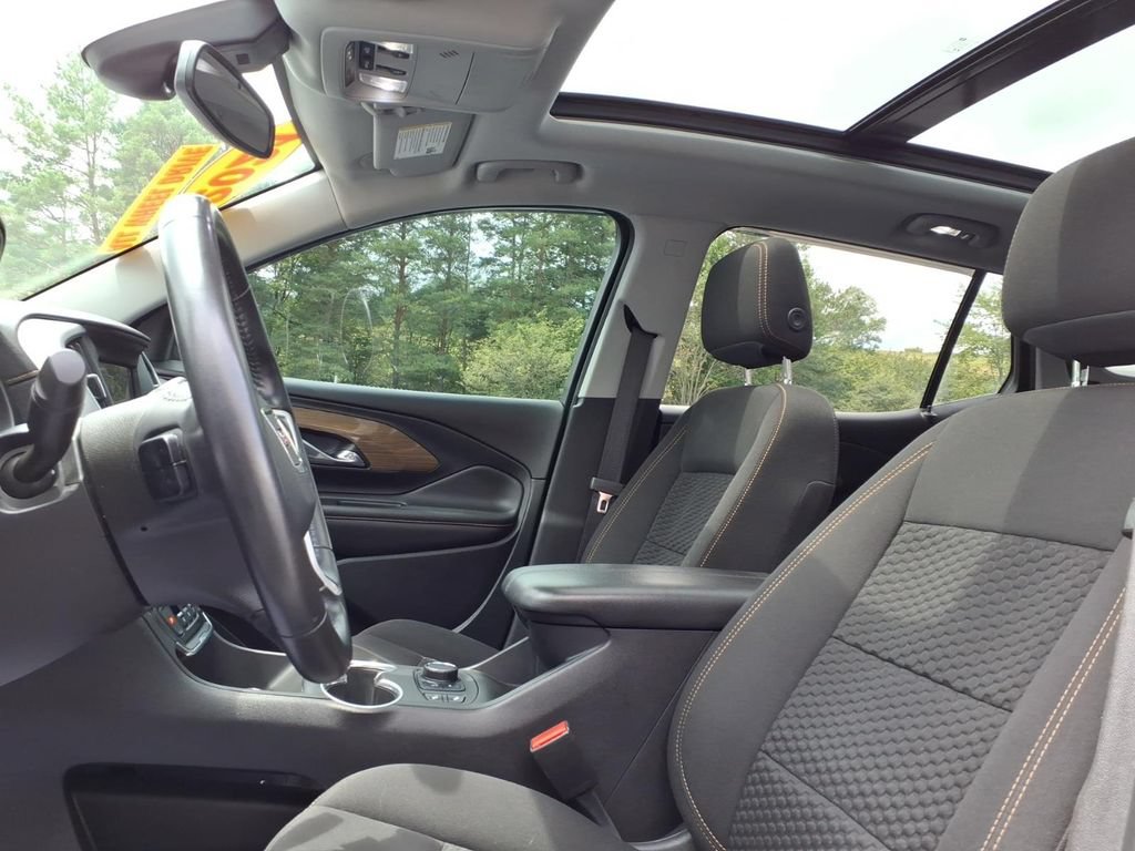 Used 2021 GMC Terrain SLE w/ Driver Convenience Package AWD/4WD image 11