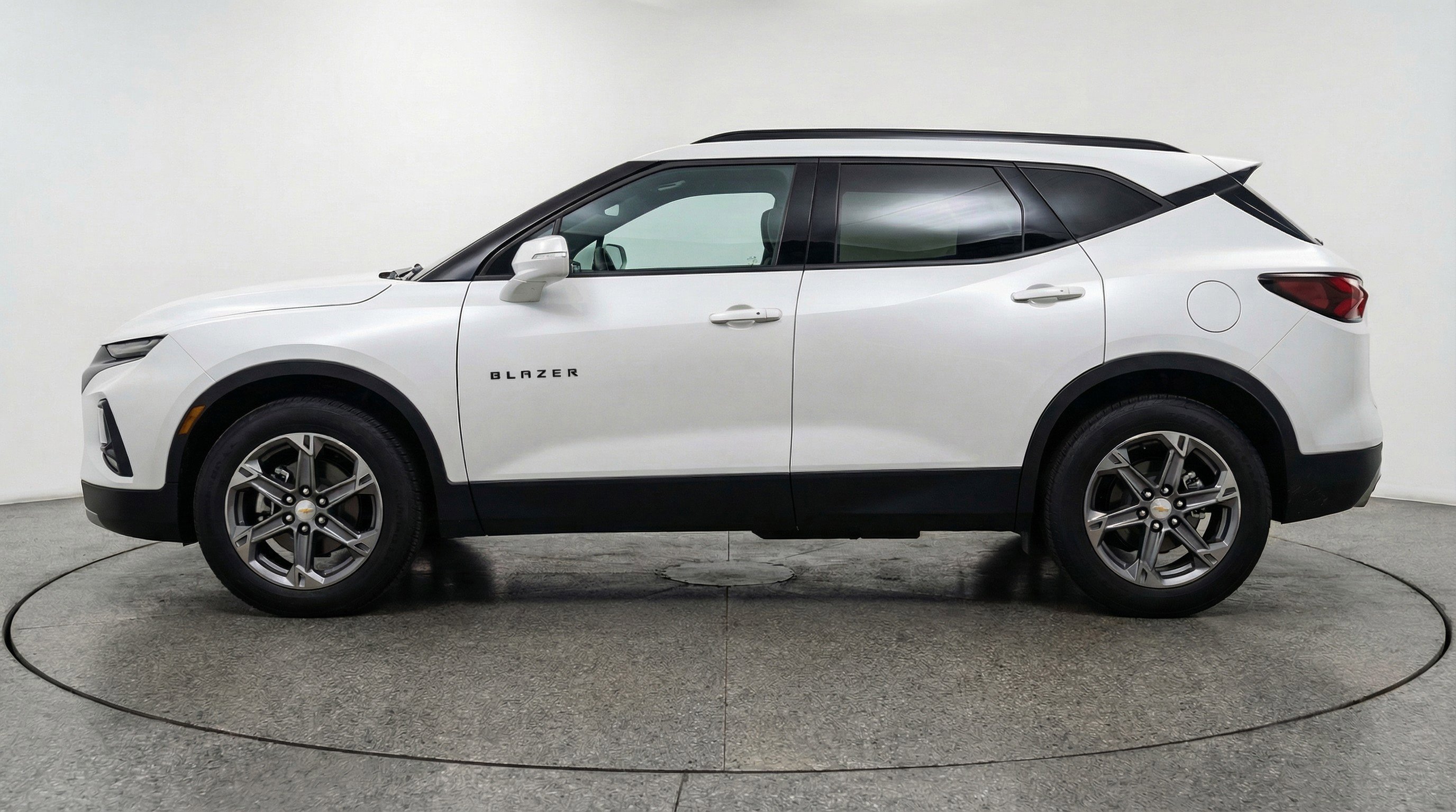 Used 2025 Chevrolet Blazer LT image 5