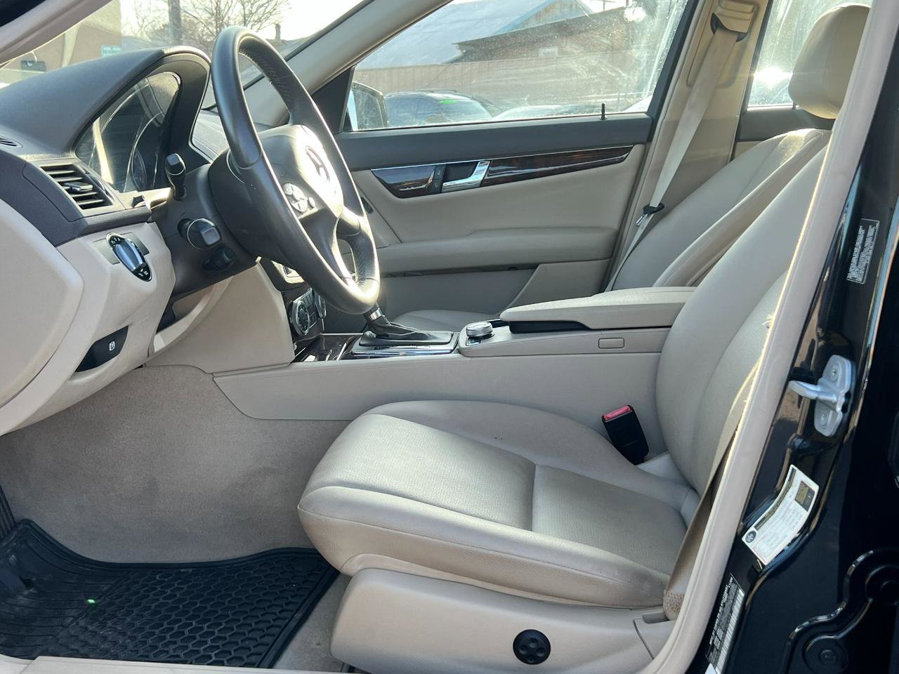 Used 2010 Mercedes-Benz C 300 Sedan image 7