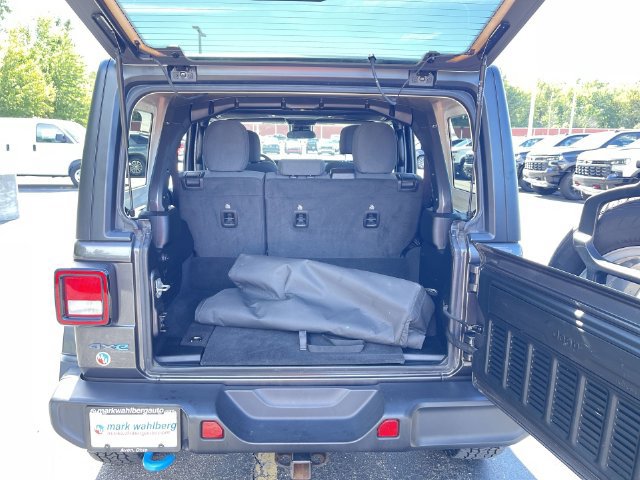 Used 2024 Jeep Wrangler Unlimited w/ Convenience Group AWD/4WD image 25