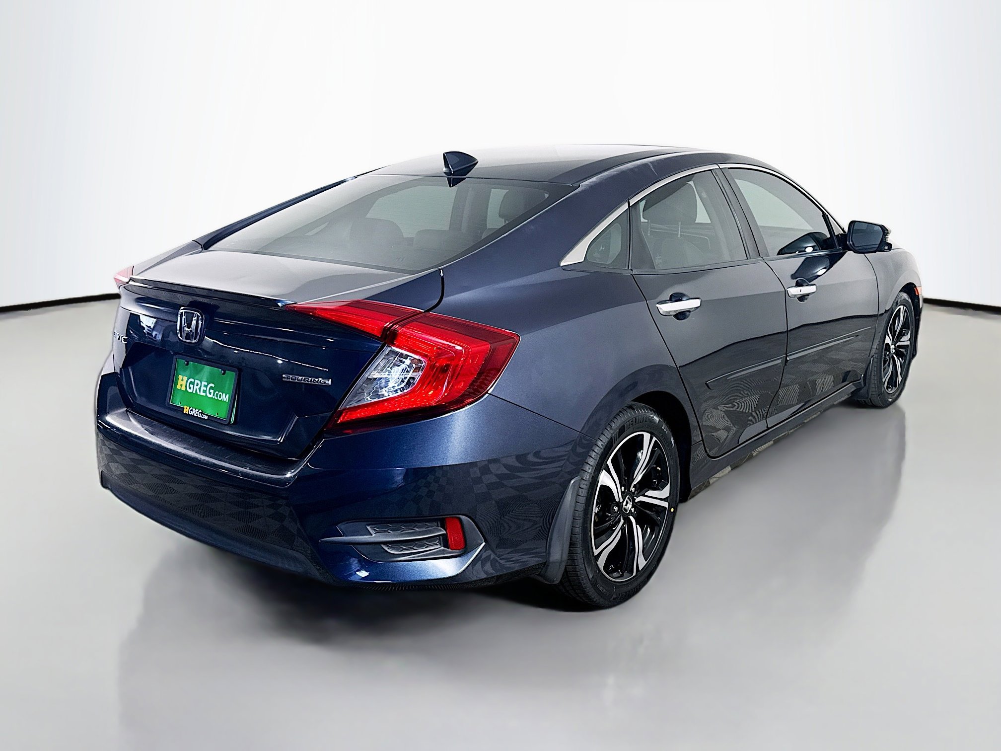 Used 2017 Honda Civic Touring image 10