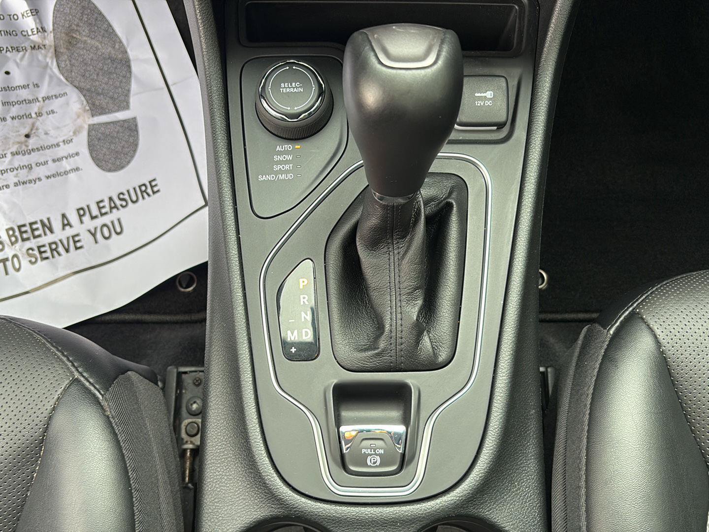 Used 2022 Jeep Cherokee Latitude Lux w/ Sun & Sound Group AWD/4WD image 19