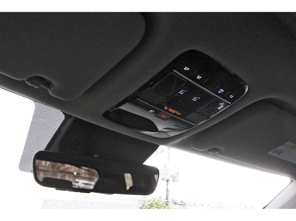 Used 2025 Hyundai Santa Fe Limited AWD/4WD image 27
