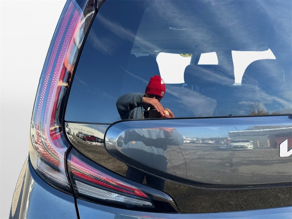 Certified 2023 Kia Soul LX image 21