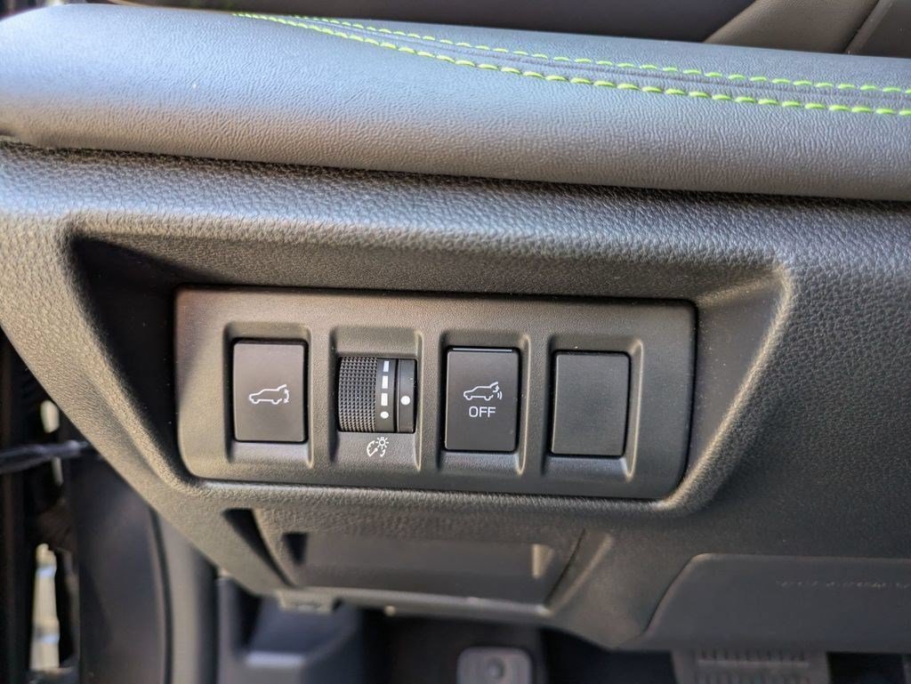 Used 2025 Subaru Outback Onyx Edition AWD/4WD image 24