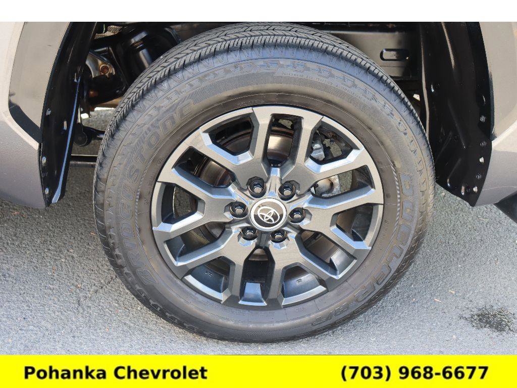 Used 2024 Toyota Tundra Platinum AWD/4WD image 34
