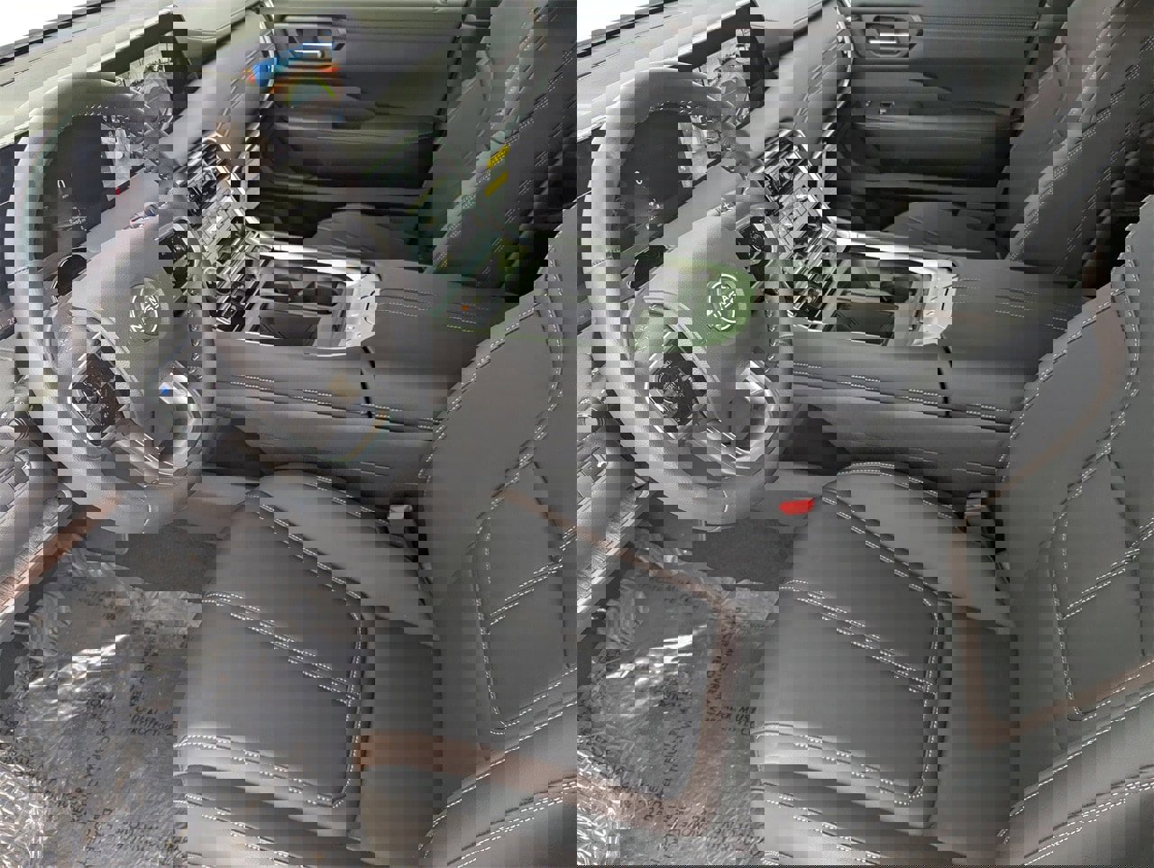 New 2025 Nissan Armada SL image 10