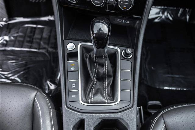 Used 2024 Volkswagen Jetta SE FWD image 18