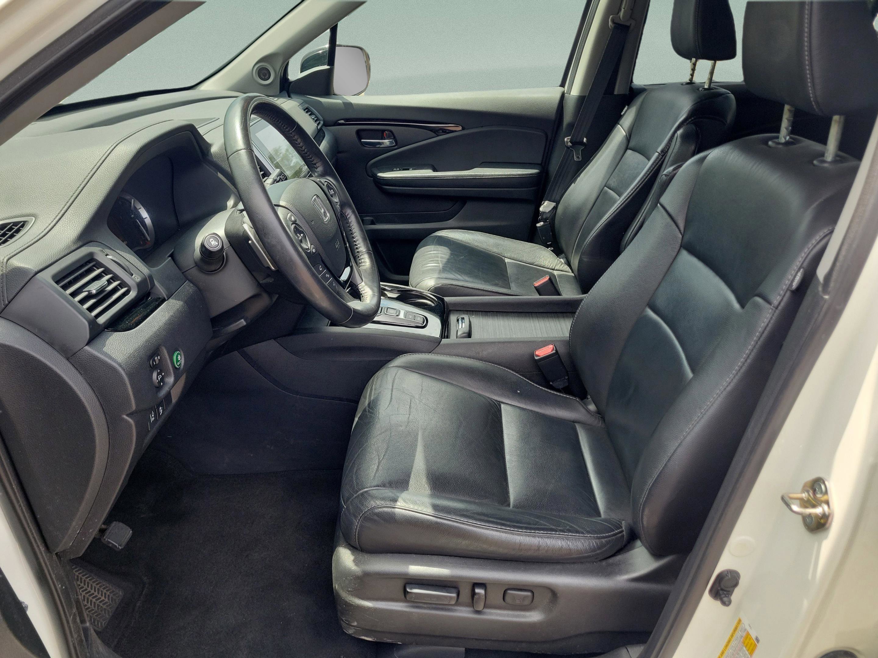 Used 2018 Honda Pilot Touring image 25