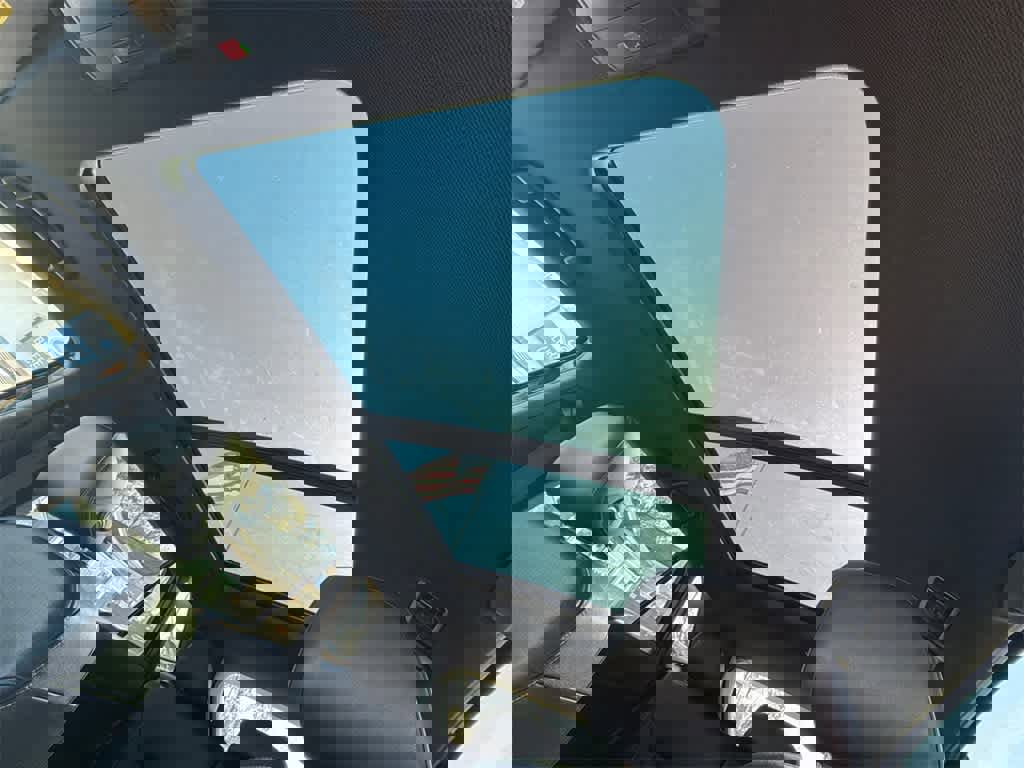 Used 2020 Volkswagen Atlas Cross Sport SE w/ Panoramic Sunroof Package image 33