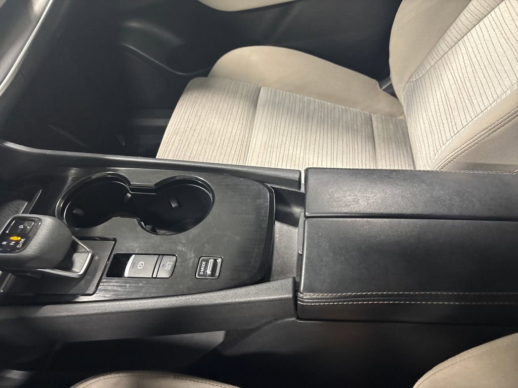 Used 2023 Nissan Rogue SV image 22