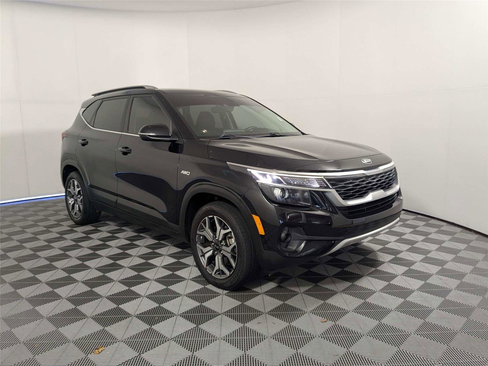 Used 2021 Kia Seltos EX image 5