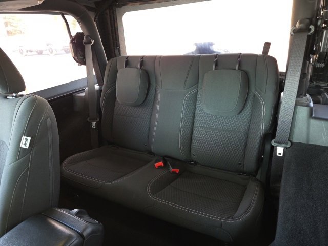 Used 2021 Jeep Wrangler Sport S image 19