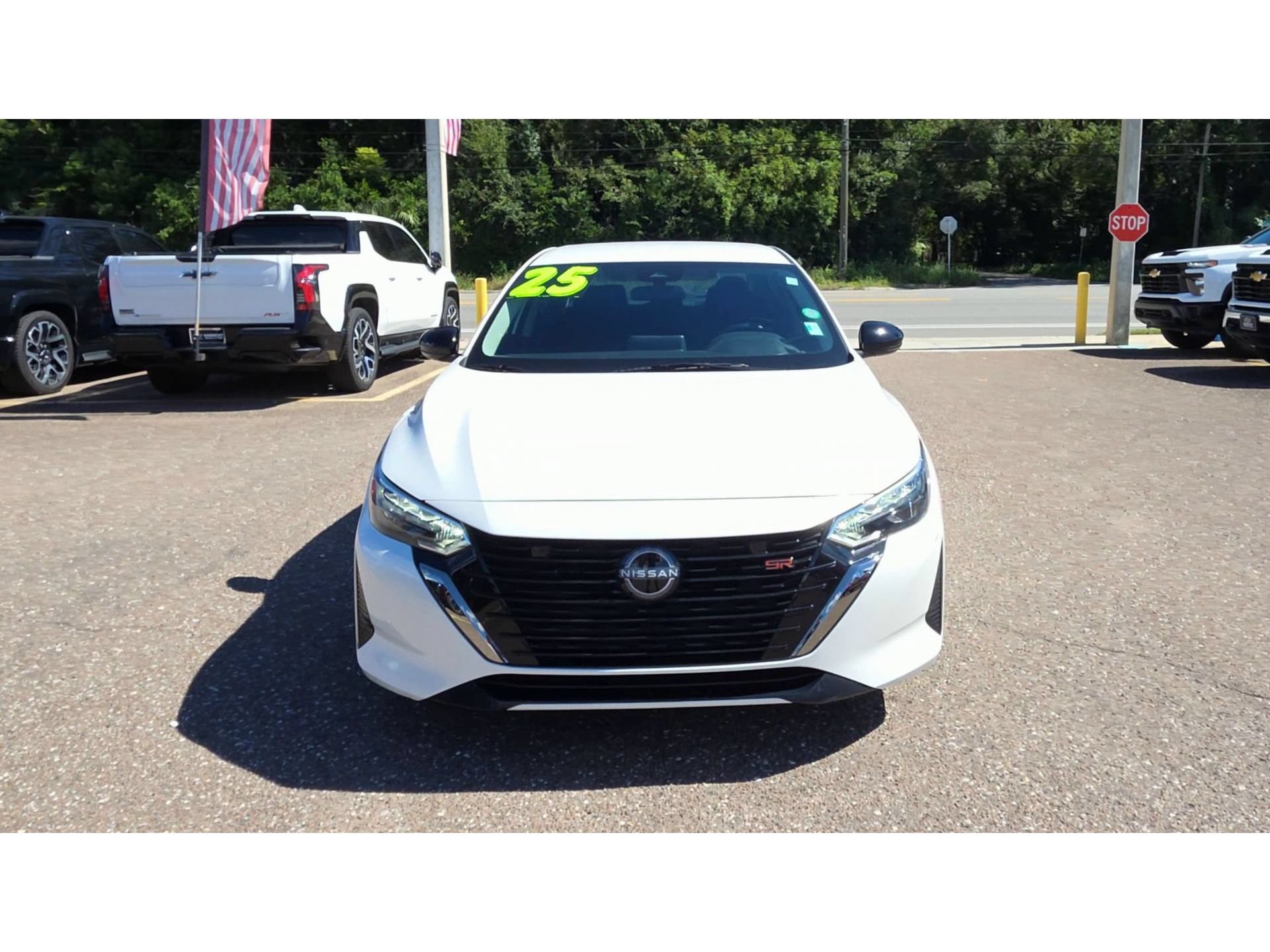 Used 2025 Nissan Sentra SR FWD image 3