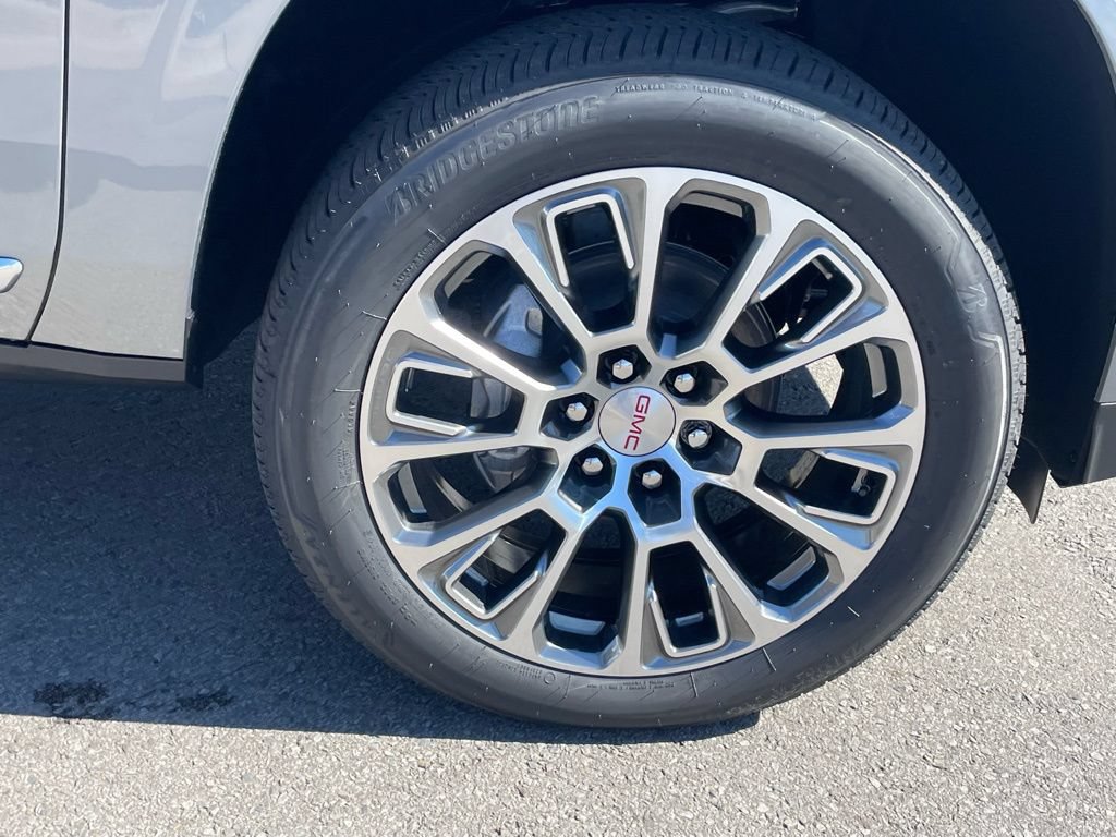 New 2026 GMC Yukon XL Denali w/ Sun & Power Step Package AWD/4WD image 31