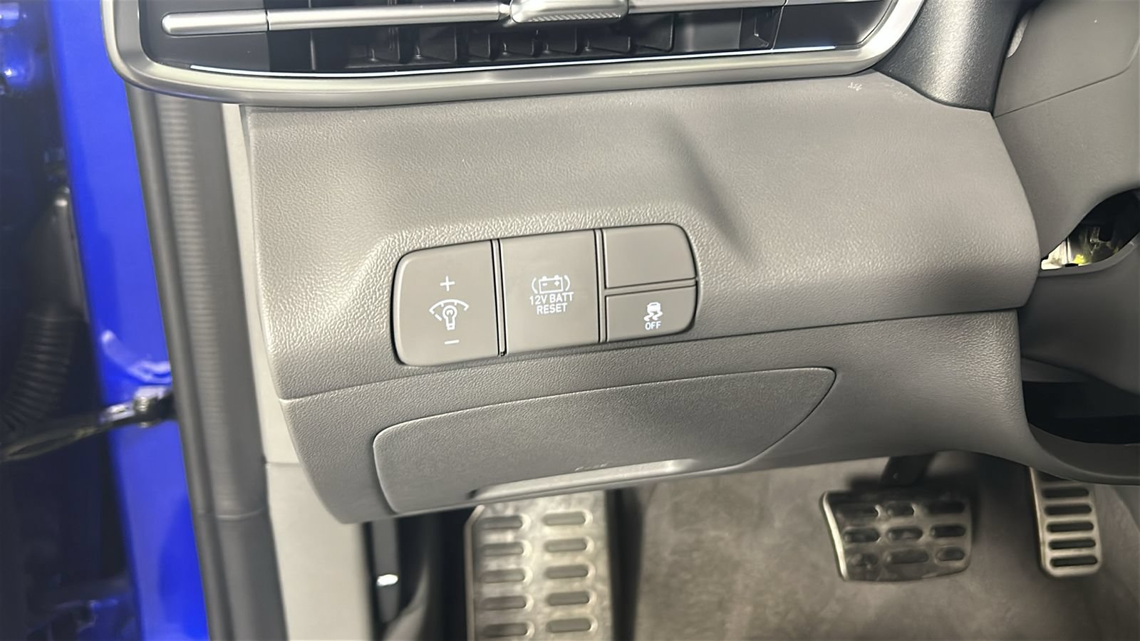 Certified 2025 Hyundai Elantra SEL FWD image 19