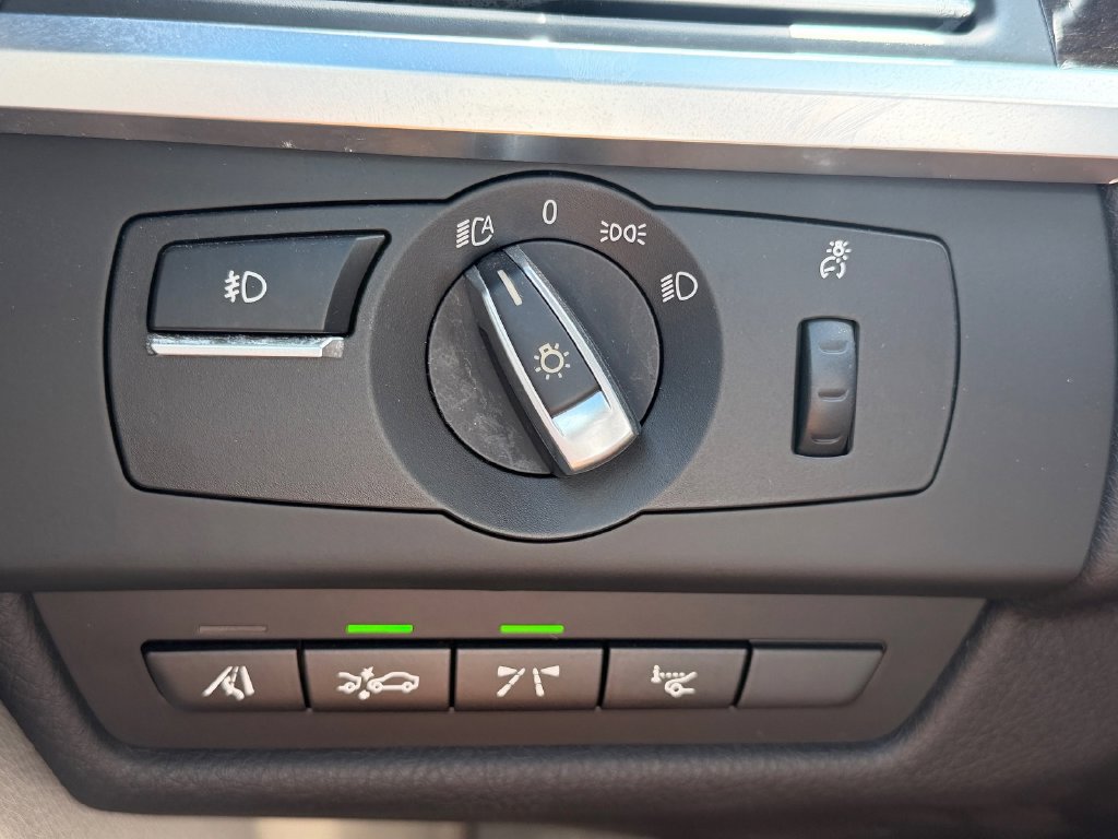 Used 2013 BMW 650i Convertible RWD image 29