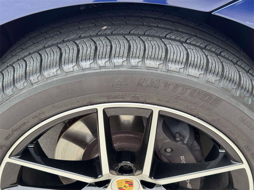 Used 2025 Porsche Macan Turbo image 11