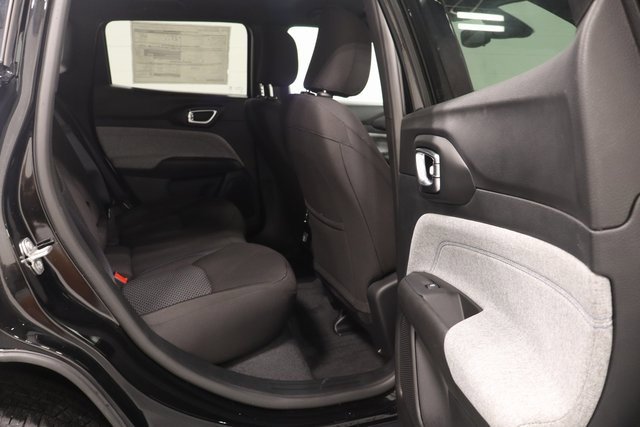 New 2025 Jeep Compass Sport image 17