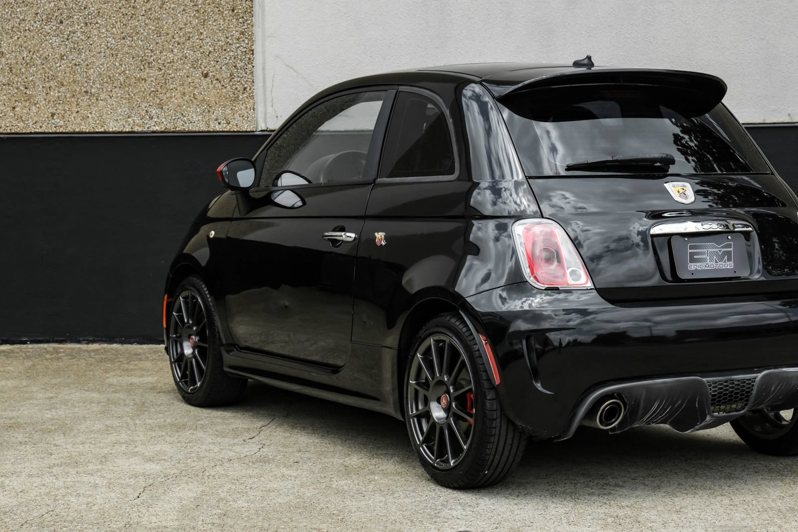 Used 2012 FIAT 500 Abarth w/ Safety & Convenience Pkg FWD image 12