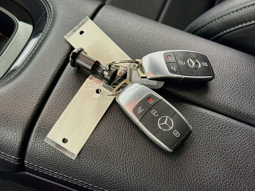 Used 2021 Mercedes-Benz GLE 350 4MATIC image 17